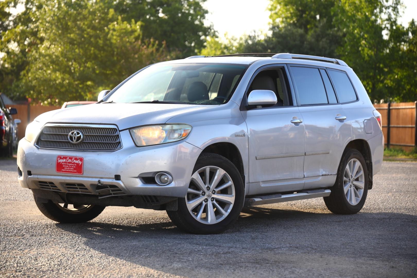 2008 SILVER TOYOTA HIGHLANDER HYBRID Limited 4WD (JTEEW44A582) with an 3.3L V6 DOHC 24V HYBRID engine, CVT transmission, located at 420 E. Kingsbury St., Seguin, TX, 78155, (830) 401-0495, 29.581060, -97.961647 - Photo#0