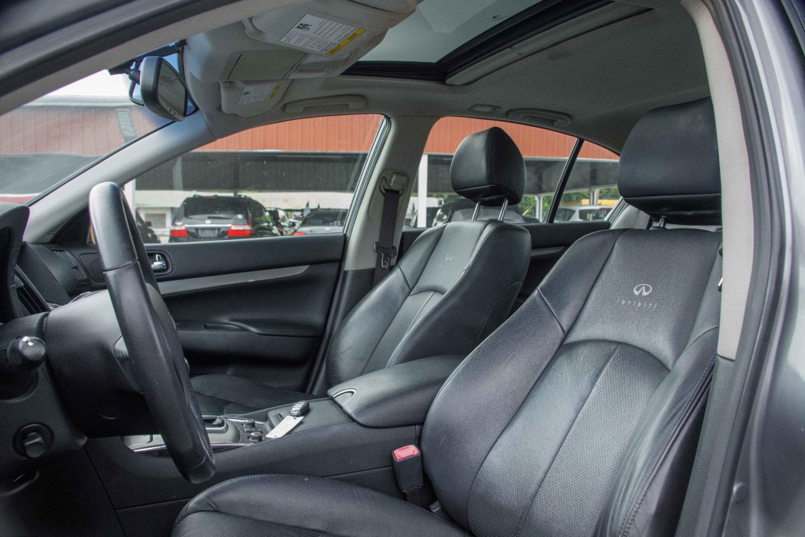 2013 GRAY INFINITI G SEDAN 37x AWD (JN1CV6AR8DM) with an 3.7L V6 DOHC 24V engine, 5-SPEED AUTOMATIC transmission, located at 420 E. Kingsbury St., Seguin, TX, 78155, (830) 401-0495, 29.581060, -97.961647 - Photo#12