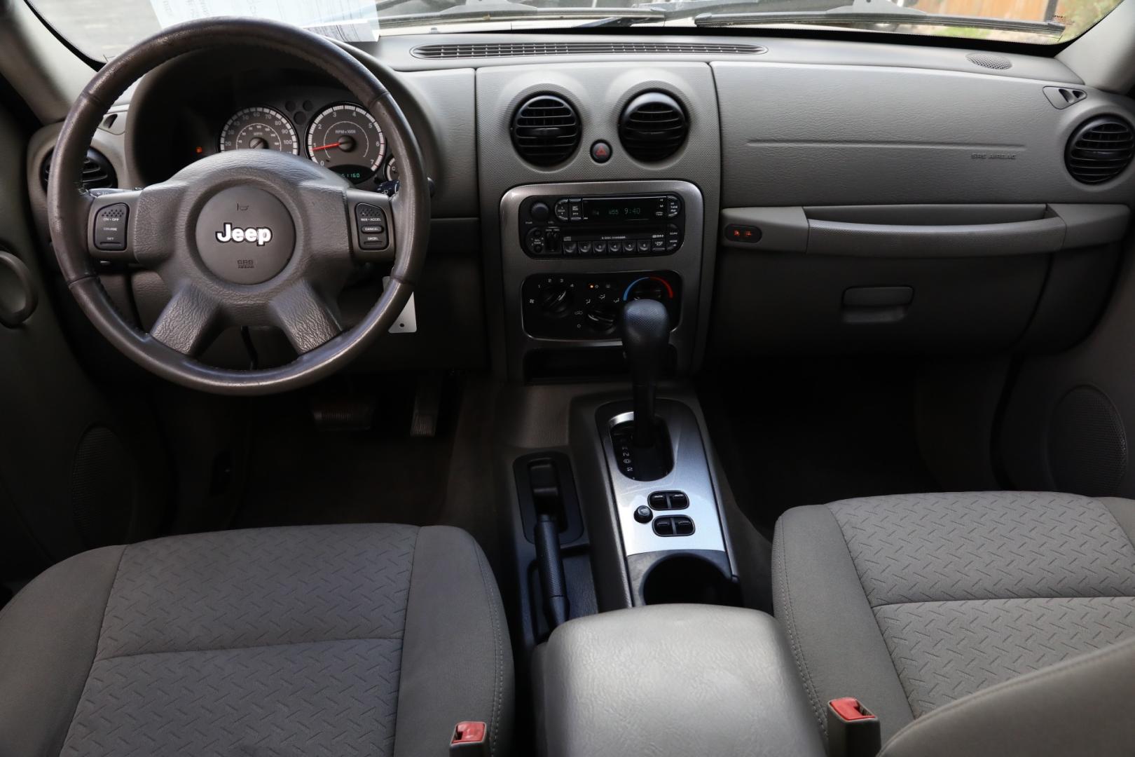 2005 GRAY JEEP LIBERTY Renegade 2WD (1J4GK38K75W) with an 3.7L V6 SOHC 12V engine, 4-SPEED AUTOMATIC OR 6-SPEED MANUAL transmission, located at 420 E. Kingsbury St., Seguin, TX, 78155, (830) 401-0495, 29.581060, -97.961647 - Photo#11