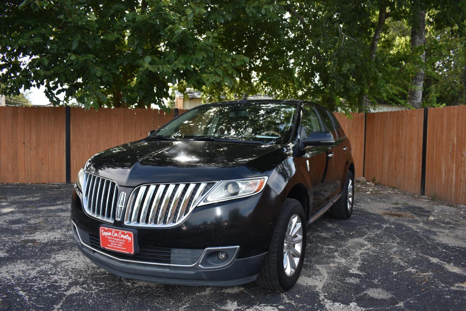 2012 BLACK /BLACK LINCOLN MKX FWD (2LMDJ6JK5CB) with an 3.7L 6 CYLINDER engine, 6 SPEED AUTO transmission, located at 420 E. Kingsbury St., Seguin, TX, 78155, (830) 401-0495, 29.581060, -97.961647 - Photo#0