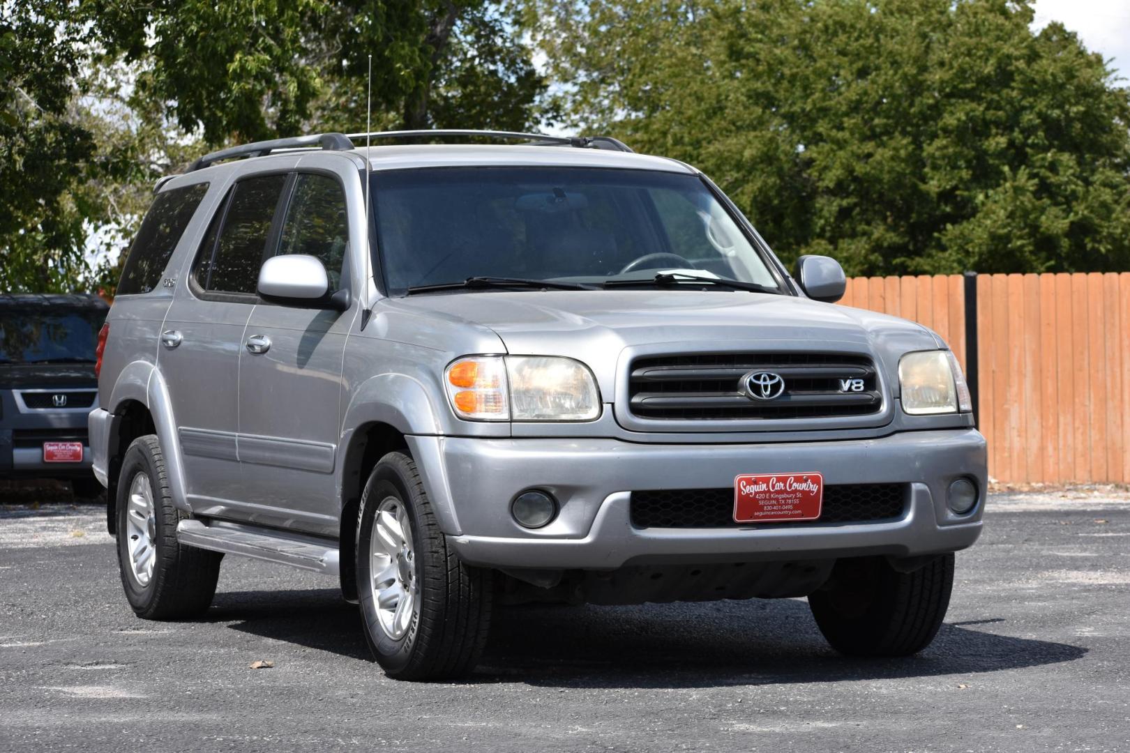 2004 GRAY Toyota Sequoia SR5 2WD (5TDZT34A44S) with an 4.7L V8 DOHC 32V engine, 4-Speed Automatic Overdrive transmission, located at 420 E. Kingsbury St., Seguin, TX, 78155, (830) 401-0495, 29.581060, -97.961647 - Photo#0