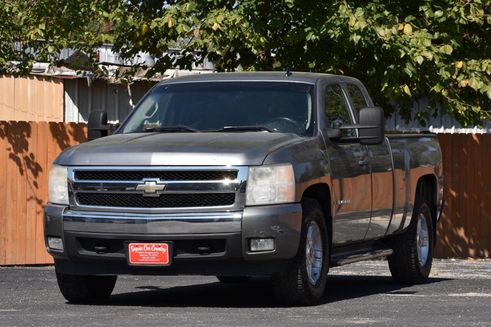 2008 BEIGE Chevrolet Silverado 1500 LT1 Ext. Cab Long Box 4WD (2GCEK19JX81) with an 5.3L V8 OHV 16V engine, 4-Speed Automatic Overdrive transmission, located at 420 E. Kingsbury St., Seguin, TX, 78155, (830) 401-0495, 29.581060, -97.961647 - Photo#1