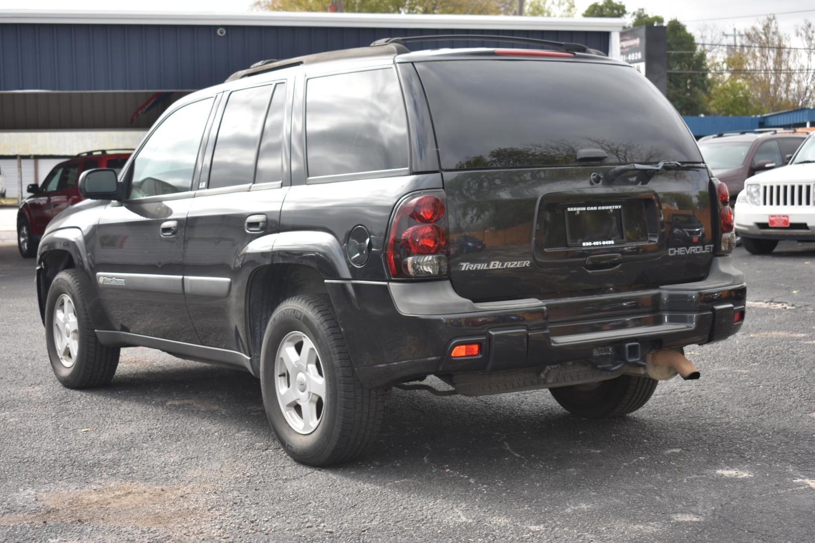 2003 GRAY Chevrolet TrailBlazer LS 2WD (1GNDS13S132) with an 4.2L L6 DOHC 24V engine, 4-Speed Automatic Overdrive transmission, located at 420 E. Kingsbury St., Seguin, TX, 78155, (830) 401-0495, 29.581060, -97.961647 - Photo#1