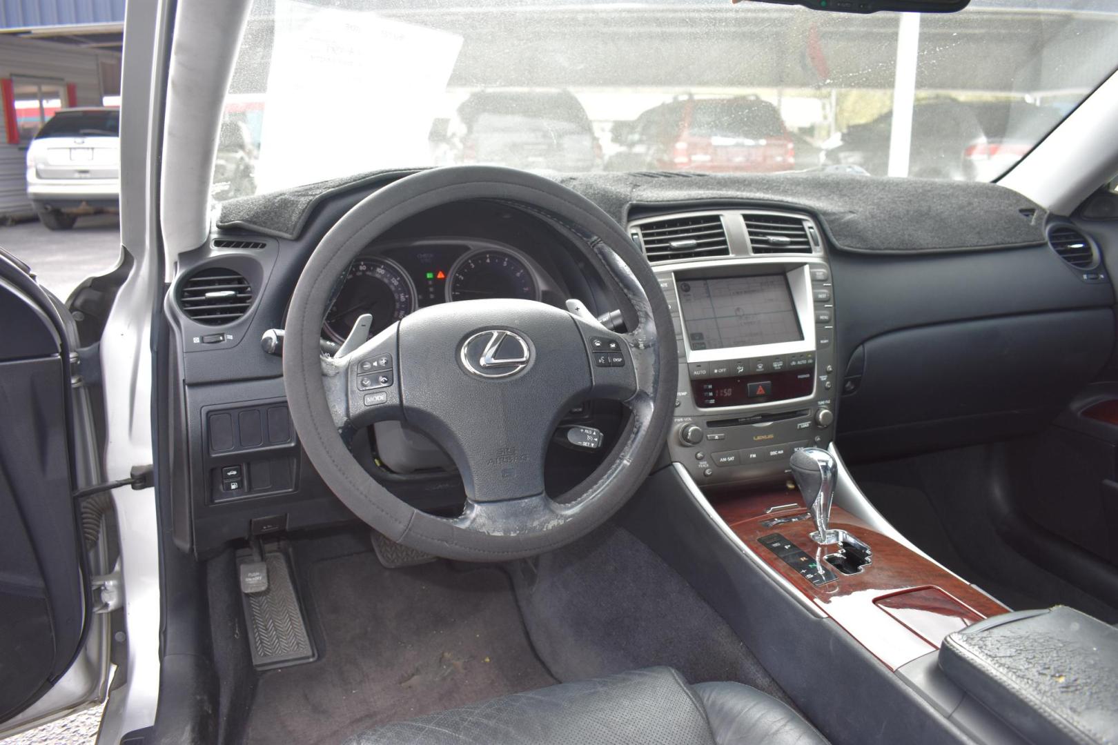 2006 SILVER Lexus IS IS 350 (JTHBE262562) with an 3.5L V6 24V DOHC engine, 6-Speed Automatic Overdrive transmission, located at 420 E. Kingsbury St., Seguin, TX, 78155, (830) 401-0495, 29.581060, -97.961647 - Photo#5