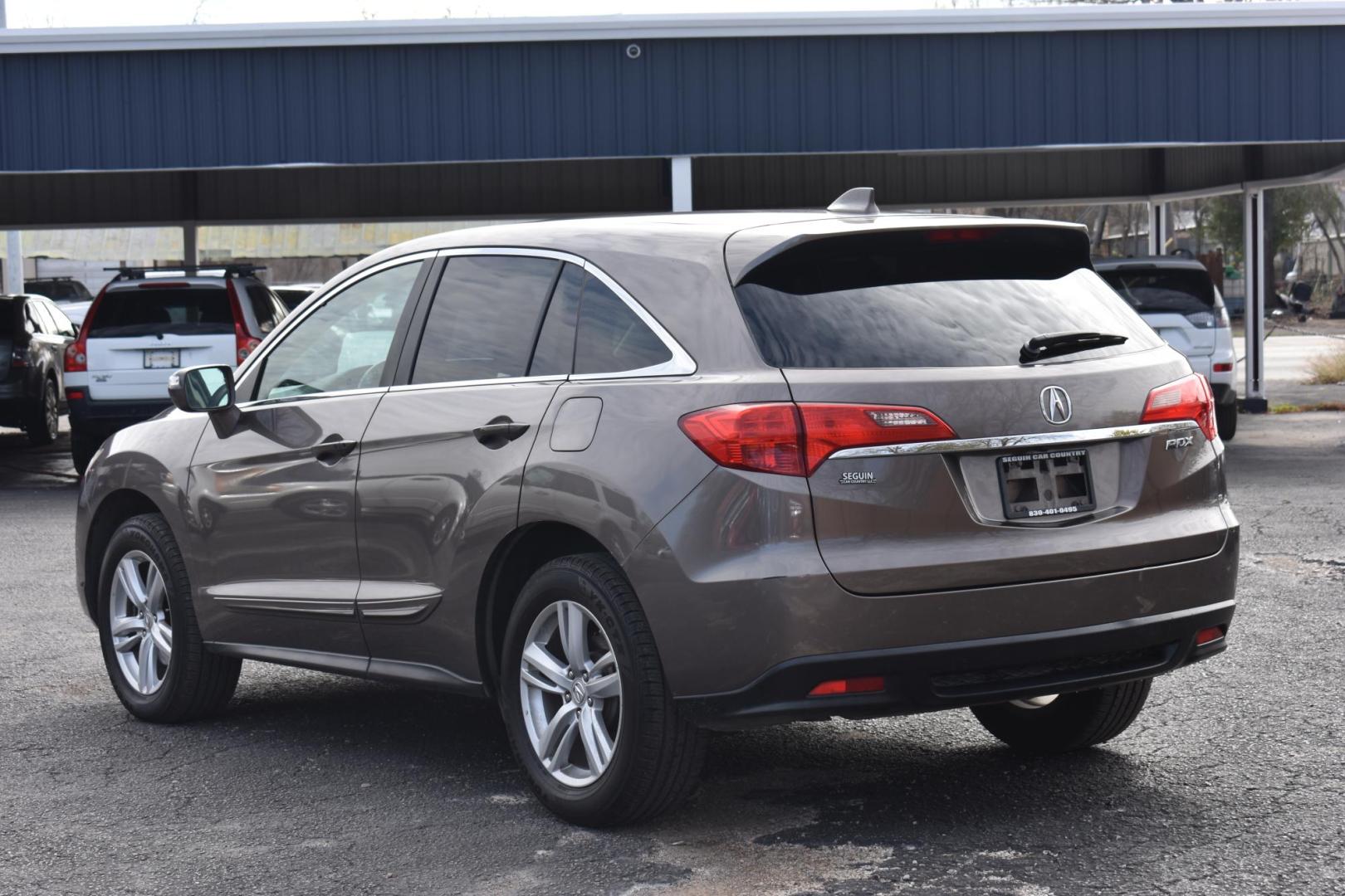 2013 Acura RDX 6-Spd AT w/ Technology Package (5J8TB3H50DL) with an 2.3L L4 DOHC 16V engine, 6-Speed Automatic transmission, located at 420 E. Kingsbury St., Seguin, TX, 78155, (830) 401-0495, 29.581060, -97.961647 - Photo#2