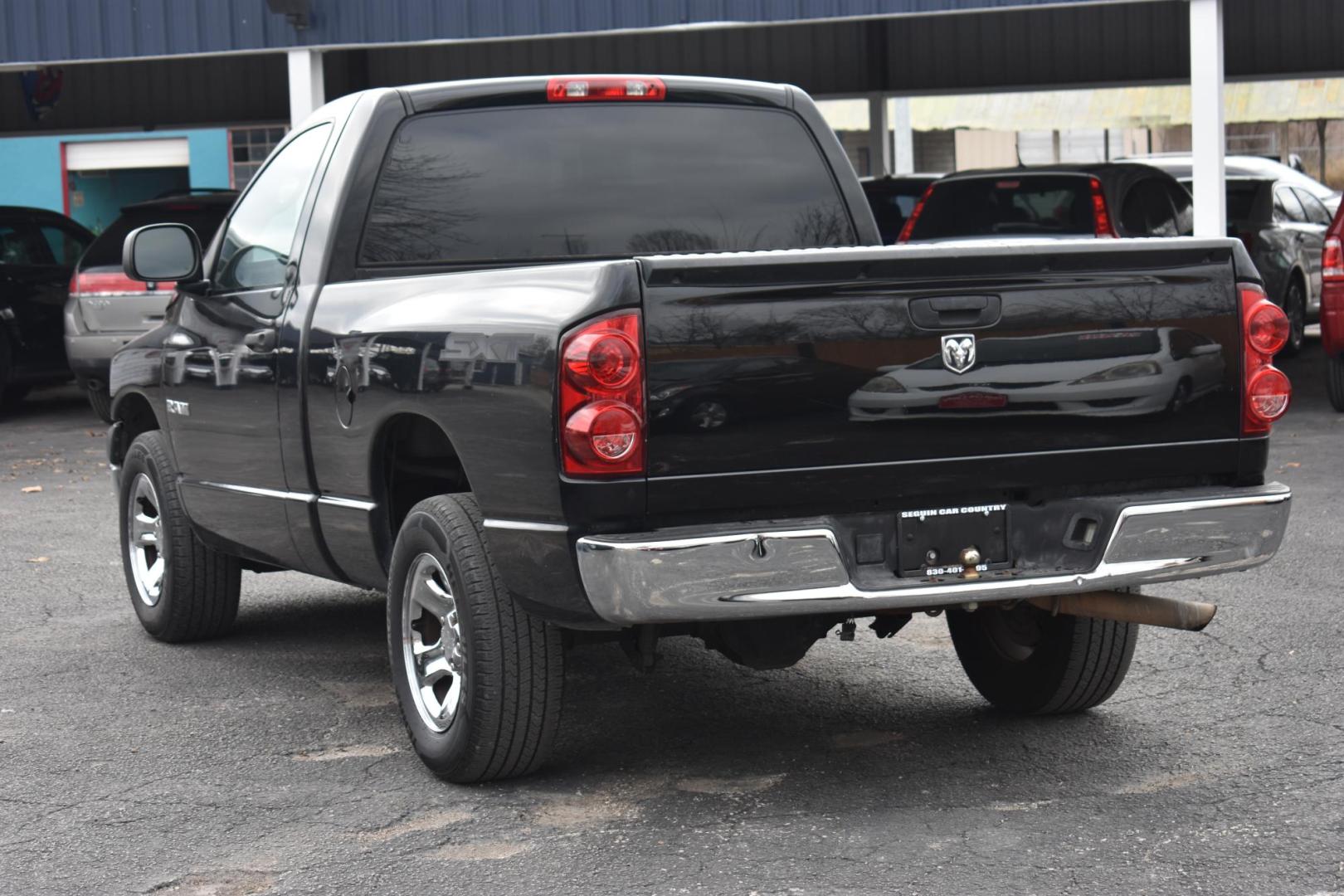 2008 BLACK Dodge Ram 1500 SLT 2WD (1D7HA16K18J) with an 3.7L V6 SOHC 12V engine, located at 420 E. Kingsbury St., Seguin, TX, 78155, (830) 401-0495, 29.581060, -97.961647 - Photo#2