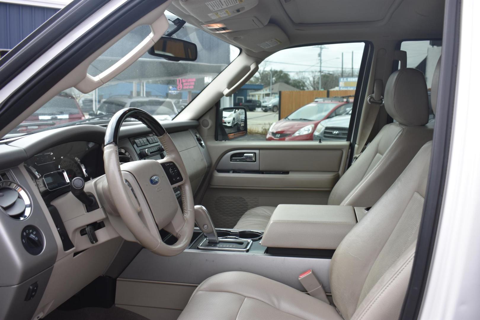 2011 WHITE Ford Expedition EL Limited 2WD (1FMJK1K51BE) with an 5.4L V8 SOHC 16V FFV engine, 6-Speed Automatic transmission, located at 420 E. Kingsbury St., Seguin, TX, 78155, (830) 401-0495, 29.581060, -97.961647 - Photo#3